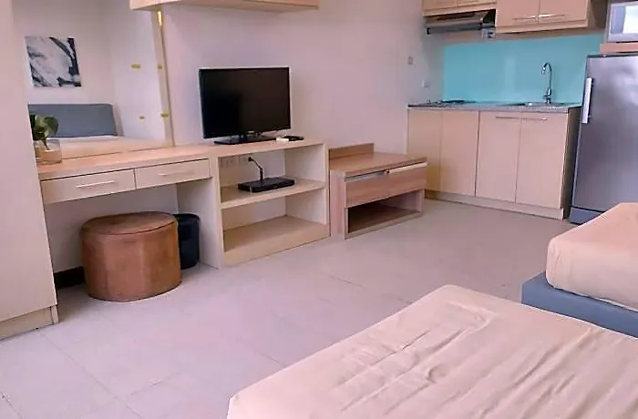 Posh Beds With View And Pools Manila