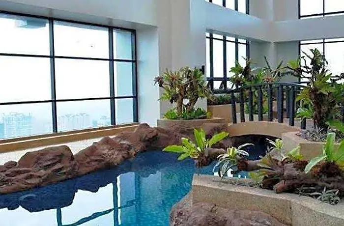 Posh Beds With View And Pools Hotel